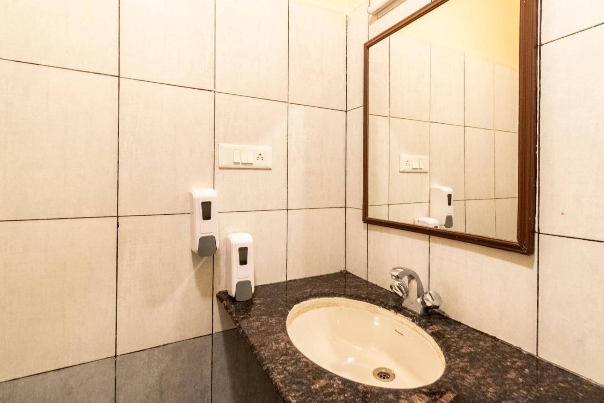 Chocolat House Hotel Бангалор Екстериор снимка
