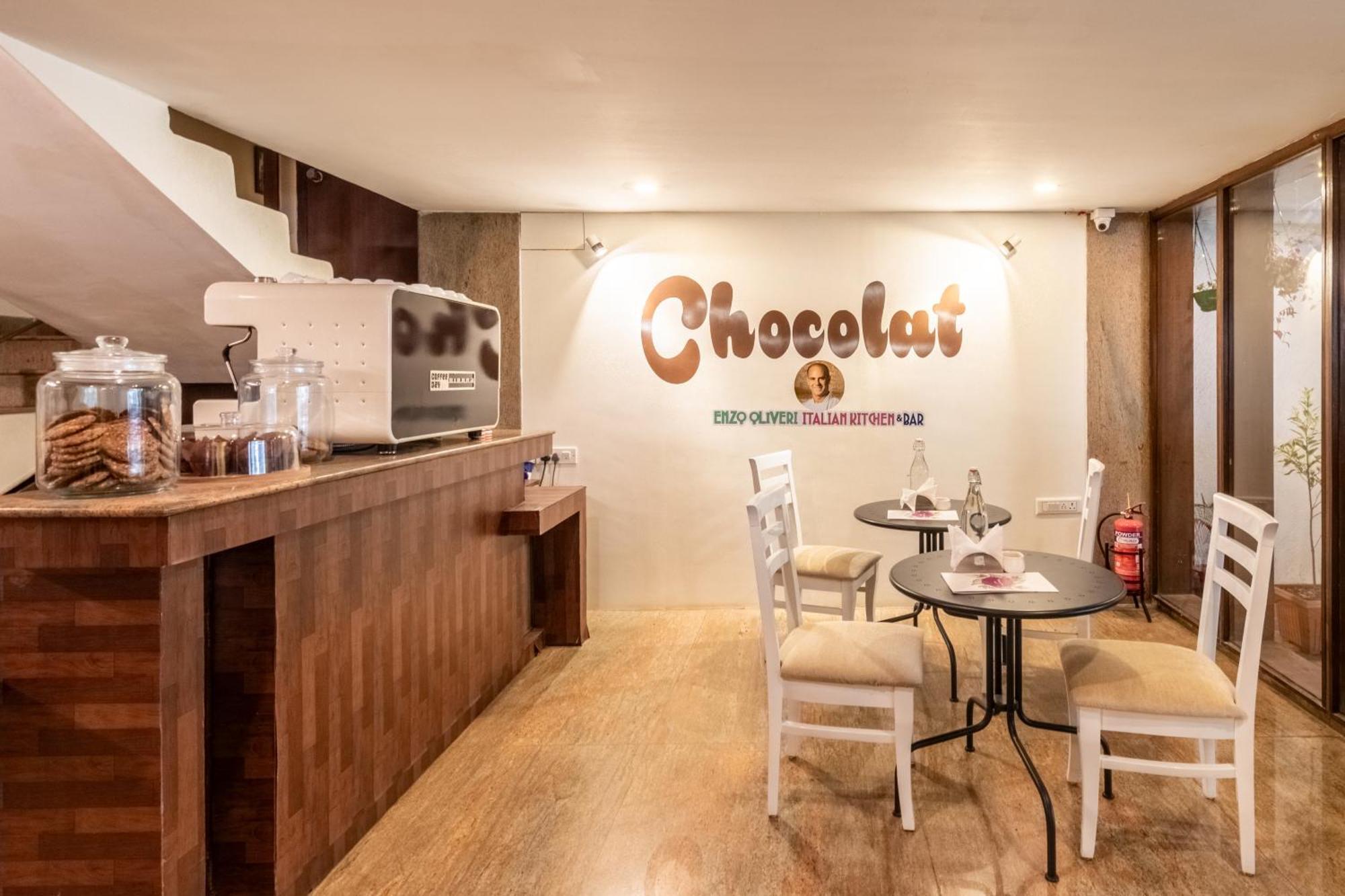 Chocolat House Hotel Бангалор Екстериор снимка